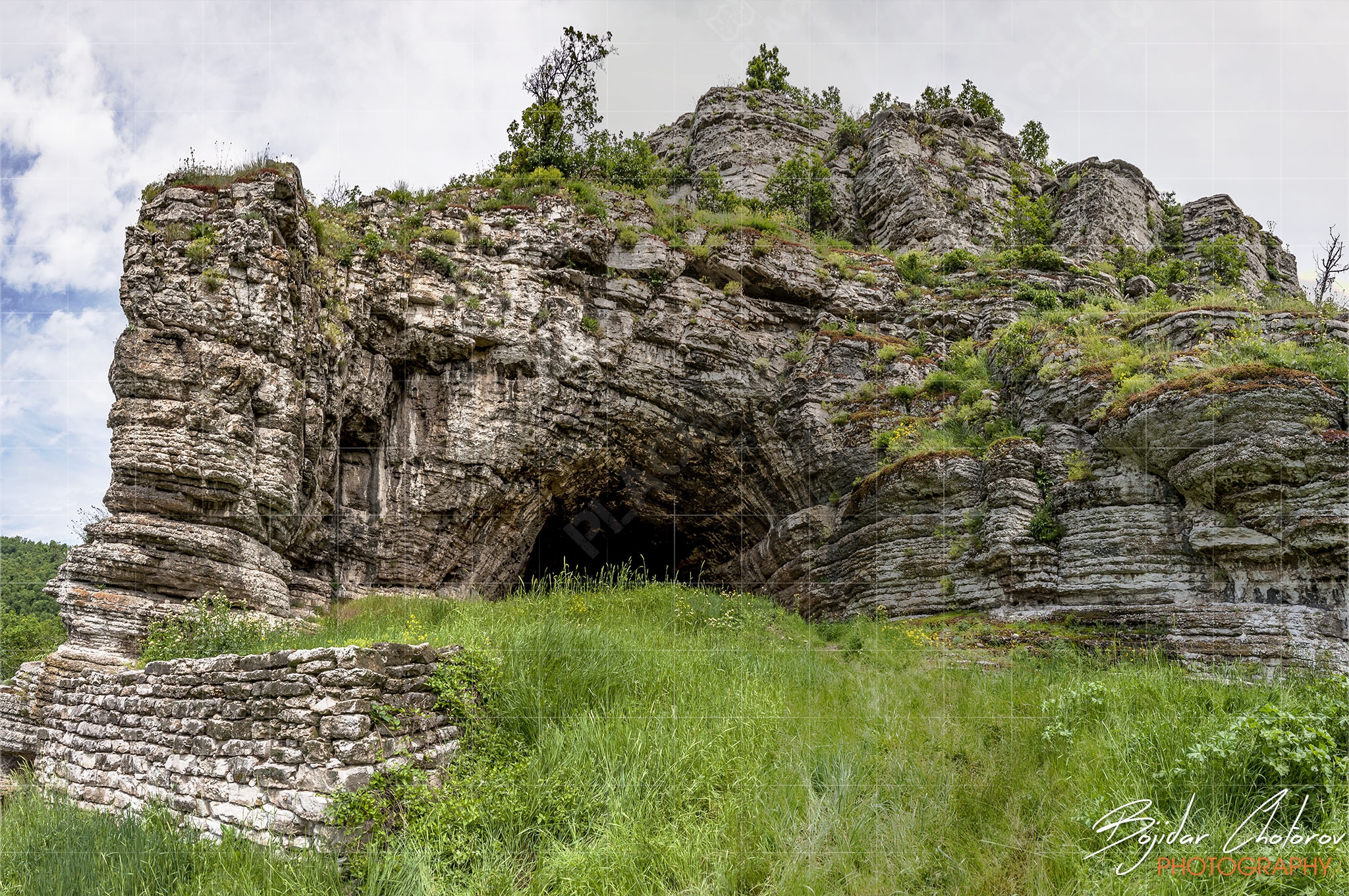 Пещера Козарника