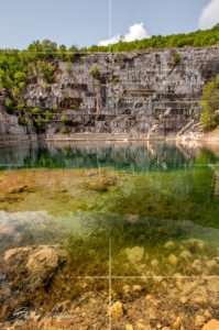 Мраморното езеро