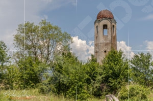 Камбанарията на потопената църква &bdquo;Свети Атанасий&ldquo; край село Виден