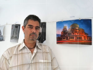 Фотоизложба &bdquo;Аз в твоите очи&ldquo; - кадър "Light trails пред Храм-паметник Александър Невски"