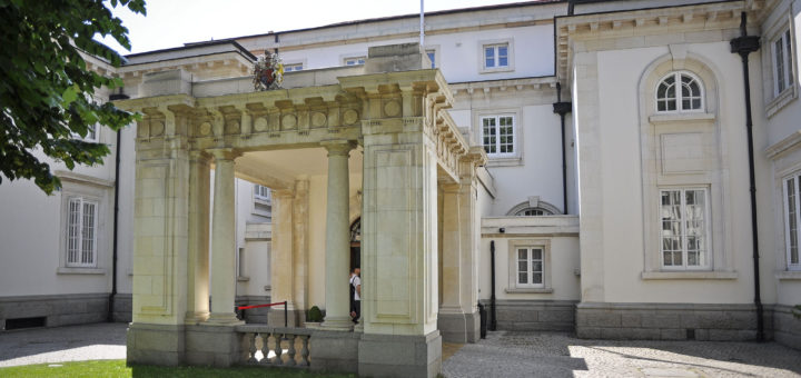 Резиденция на британския посланик в София