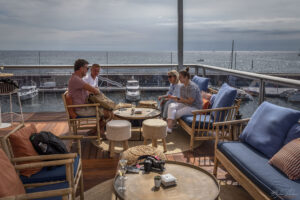 AC37 CLUB - официалната VIP зона на 37-th America's Cup