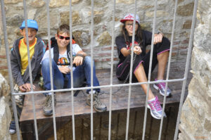 Възстновка на килия в Цари Мали град - кът за отмора на родители