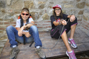 Възстновка на килия в Цари Мали град - кът за отмора на родители