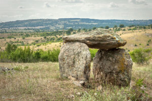 Долменът край с. Изворово