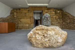 Музейната зона на могила Голяма Косматка