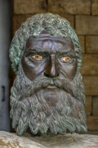 Реплика на намерената бронзова глава от статуя