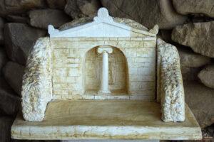 Макет на гробница Шушманец