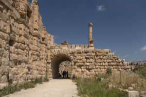 Джераш - Пропилеум на светилището на Зевс
