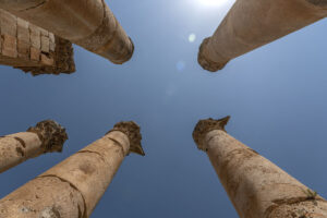 Джераш - гигантските колони на храма на Зевс