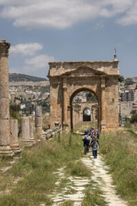 Джераш - северният Тетрапилон и северната врата