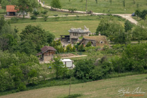 Каменните къщи край Карлуково