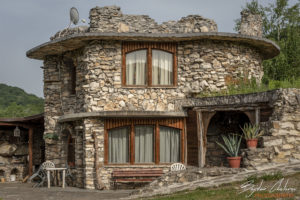 Каменните къщи край Карлуково