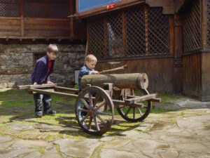 Реплика на "Черешовото топче" в Копривщица