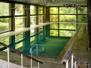 Вътрешен басейн в резиденция Евксиноград