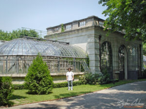 Оранжерии с над 310 вида растения в резиденция Евксиноград