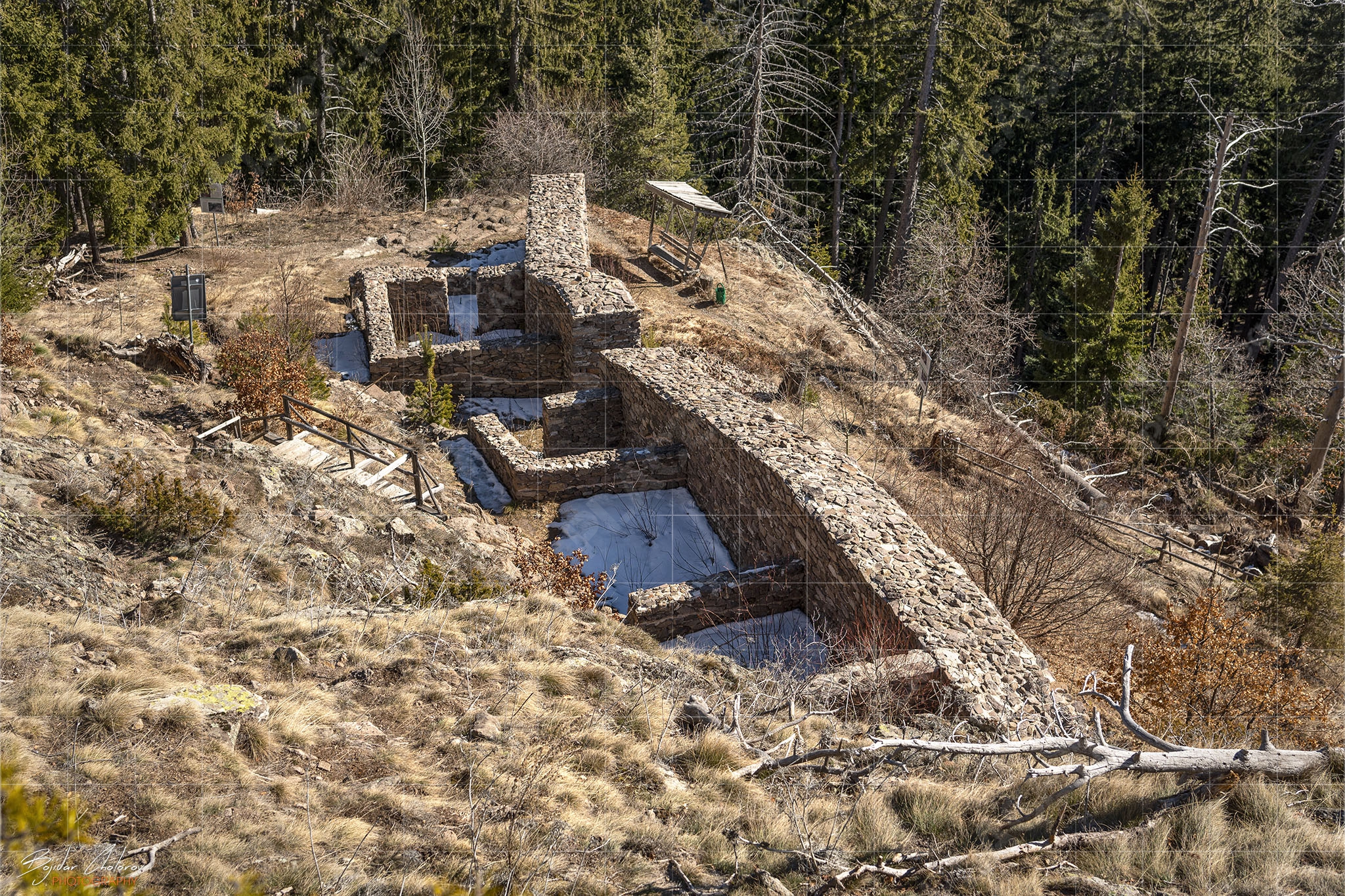 Смолянска крепост „Калето“ – „Аетос“