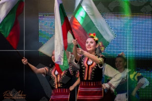 Танц със знамена за откриването на Сурва - 2018