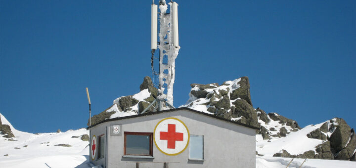 База на ПСС на Черни връх